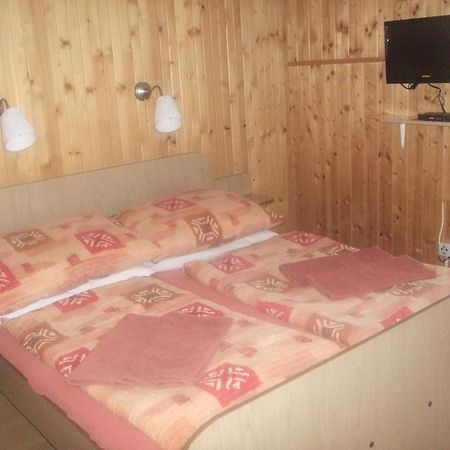 Penzion Kardinal Velke Uherce Exterior foto